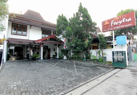 Exterior Hotel Fevytra Syariah