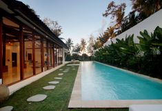 수영장 5 The Apartments Ubud