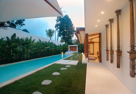 수영장 The Apartments Ubud