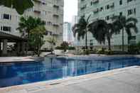 Kolam Renang Ridgewood Towers Condotel