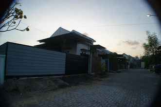 Bangunan 4 Comfort Room at Mborick Homestay