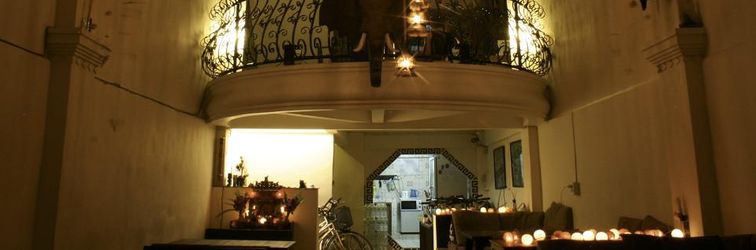 로비 Born Free Hostel