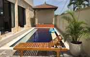 Kolam Renang 3 OrangeDacha Villa