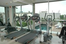 フィットネスセンター Bangkok living