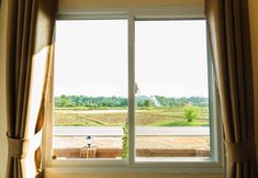 Nearby View and Attractions 3 PUA THUNGJAI