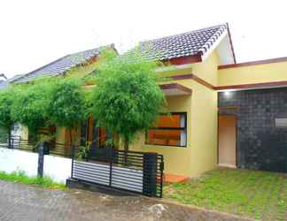 ภายนอกอาคาร 2 Villa 2 Bedroom near Museum Angkut No. 5