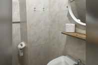 Toilet Kamar Bali Cafe & Guesthouse