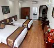 Bedroom 4 Song Hien Hotel