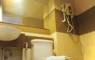 Toilet Kamar 6 Zenith Life Hotel