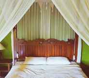 Bedroom 2 Corner Warung Guesthouse