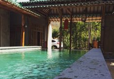 수영장 4 Watukarung Ristu Homestay