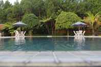 Swimming Pool Villa Mala Bogor