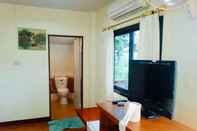 ห้องน้ำภายในห้อง Rai Nan Talay Mok Homestay