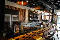 Bar, Cafe and Lounge Slee Hostel Chiangmai