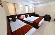 ห้องนอน 4 Hotel Vashanth Krishna