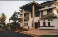 Exterior 2 Almira Homestay