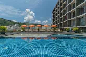 Kolam Renang 4 New Square Patong Hotel