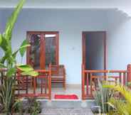 Exterior 4 Bunga Baru Bungalow