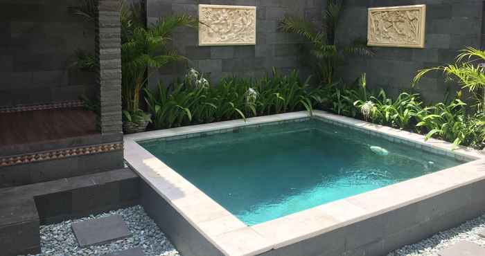 Swimming Pool Airport Deluxe Villa