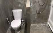 Toilet Kamar 6 HiddenBOX