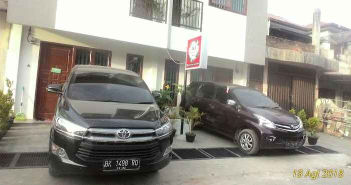 Bangunan Balige J&J Guesthouse 1