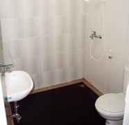 Toilet Kamar 4 8 Residence Gatot Subroto