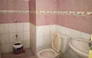 Toilet Kamar 4 Dagupan City Transient Home