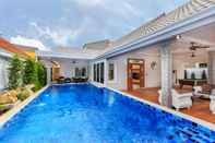 สระว่ายน้ำ Gala Villa