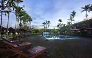 Swimming Pool 6 Hotel Komoro Tame 