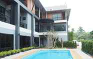 สระว่ายน้ำ 3 Friendly Hotel Krabi