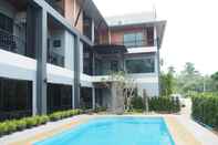 สระว่ายน้ำ Friendly Hotel Krabi