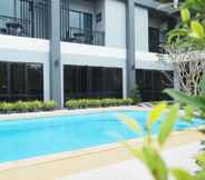 Swimming Pool 4 Friendly Hotel Krabi