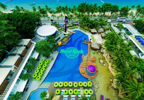 Kolam Renang Hard Rock Hotel Pattaya