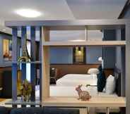 Kamar Tidur 3 The Breton Hotel