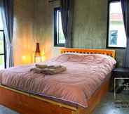 Kamar Tidur 3 Santitham Farmstay