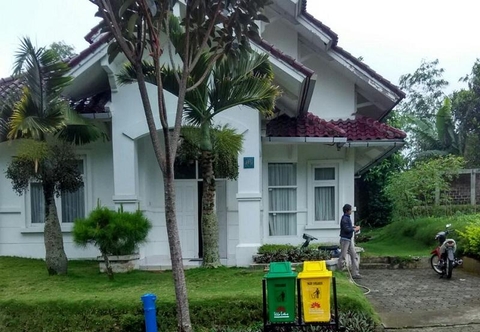 Lobby Villa Private Puncak