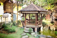 Phòng tắm bên trong Villa Private Puncak