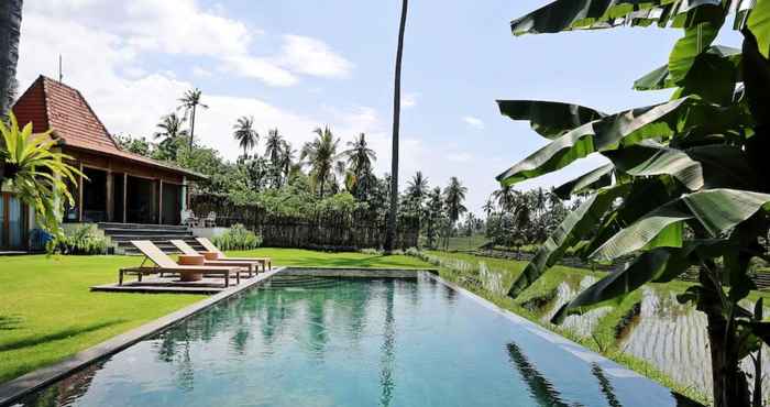 Kolam Renang The Mayana Beach House