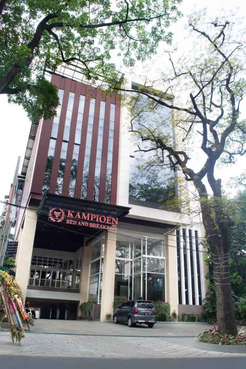 Kampioen Bed & Breakfast, Bandung - Harga diskon s.d 30% di 2024