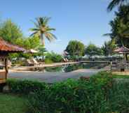 Swimming Pool 7 Desa Dunia Beda Beach Resort