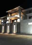 EXTERIOR_BUILDING Imperial Villa Syariah