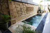 Swimming Pool Villa Casa Lokke