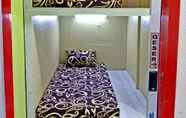 Bilik Tidur 4 Gonias Capsule Hostel & Gallery