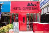 ภายนอกอาคาร Alice Hostel Coffee & Bar