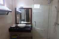 In-room Bathroom Pearl Beach Homestay