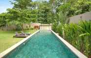 Kolam Renang 2 Urban Cabin Villa