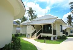 Exterior 4 Wis Beach Khanom