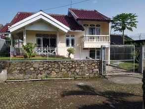 Exterior 4 Villa D'Orchid Park Cipanas F4-5