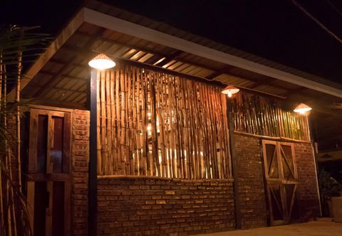 外観 Rembulan Langkawi Backpackers Hostel