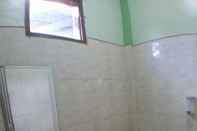 In-room Bathroom Rina Bungalow Sabang